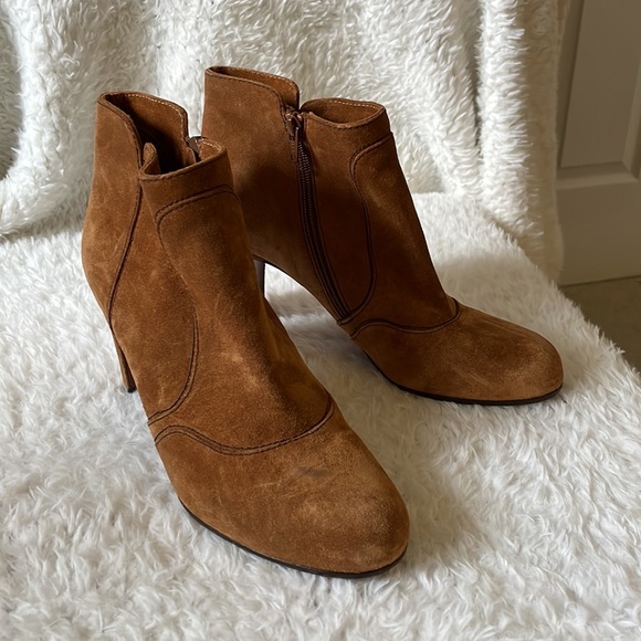 Chie Mihara suede heeled booties cognac tan brown luxury - Picture 3 of 16